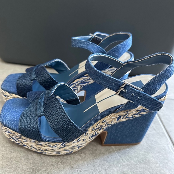 Dolce Vita Cale Blue Denim Sandal Size 8 - Picture 1 of 4